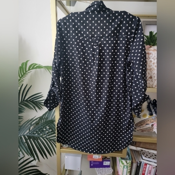 Black and White Collared Valentines Day Shirt - Women's Size Small - Picture 2 of 6